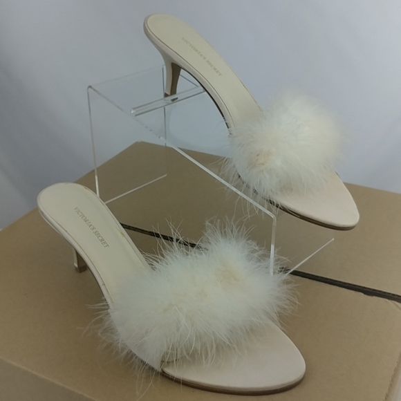 ostrich feather slippers